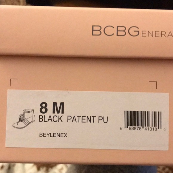 ✨BCBG✨ BLACK PATENT GLADIATOR SANDALS - Picture 5 of 8